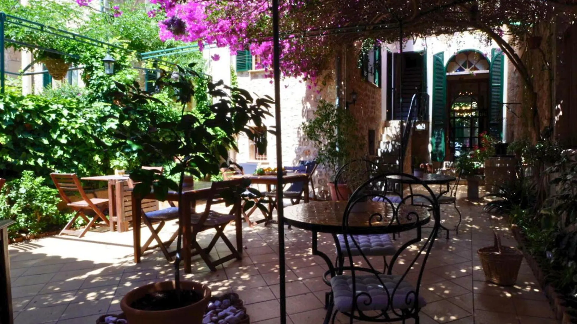 Hotel Casa Bougainvillea 소예르