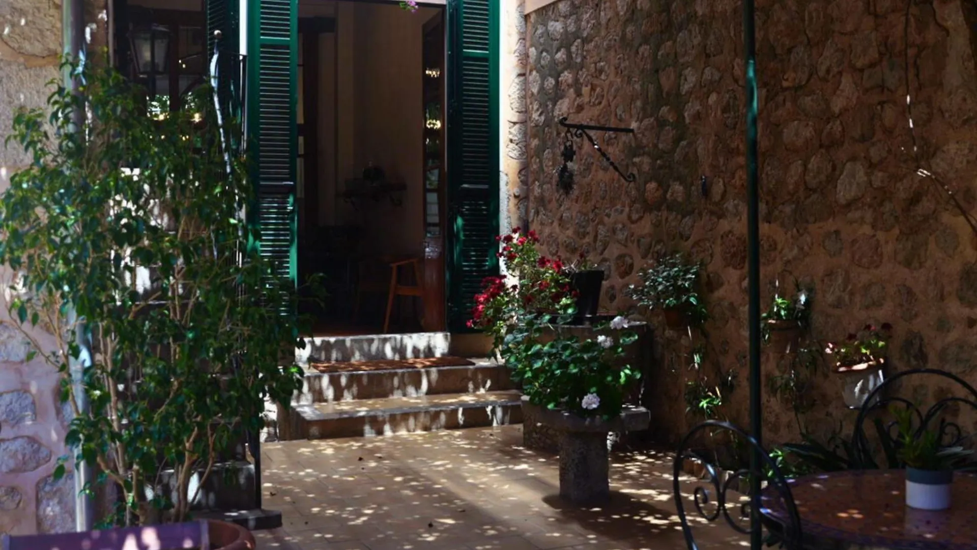 Hotel Casa Bougainvillea 소예르